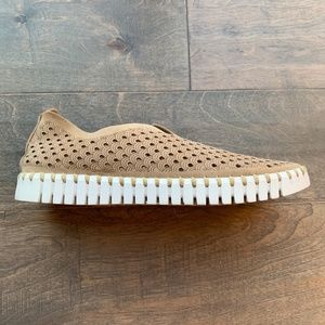Ilse Jacobsen Tulip 139 Perforated Slip On
